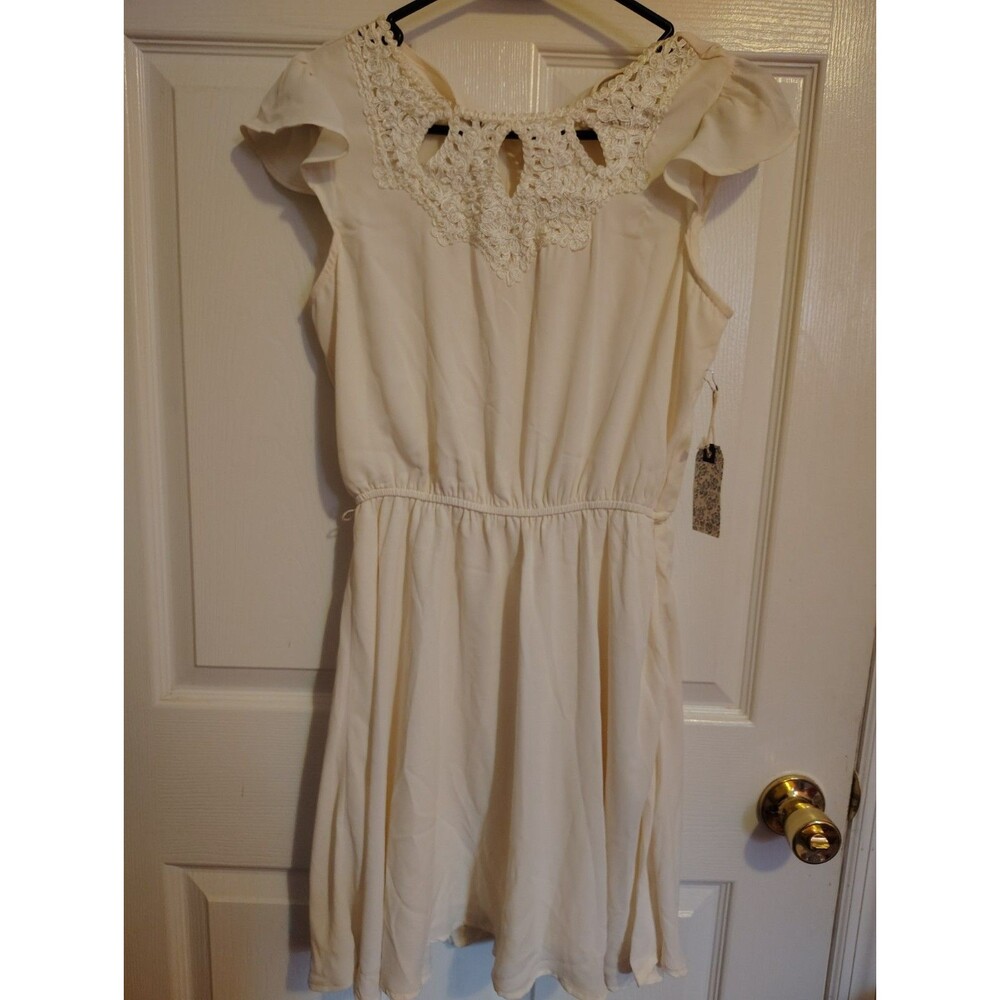 FOREVER 21 Women's S Ivory Solid Crew Neck Knee Flutter Sleeve Crochet Ruffle